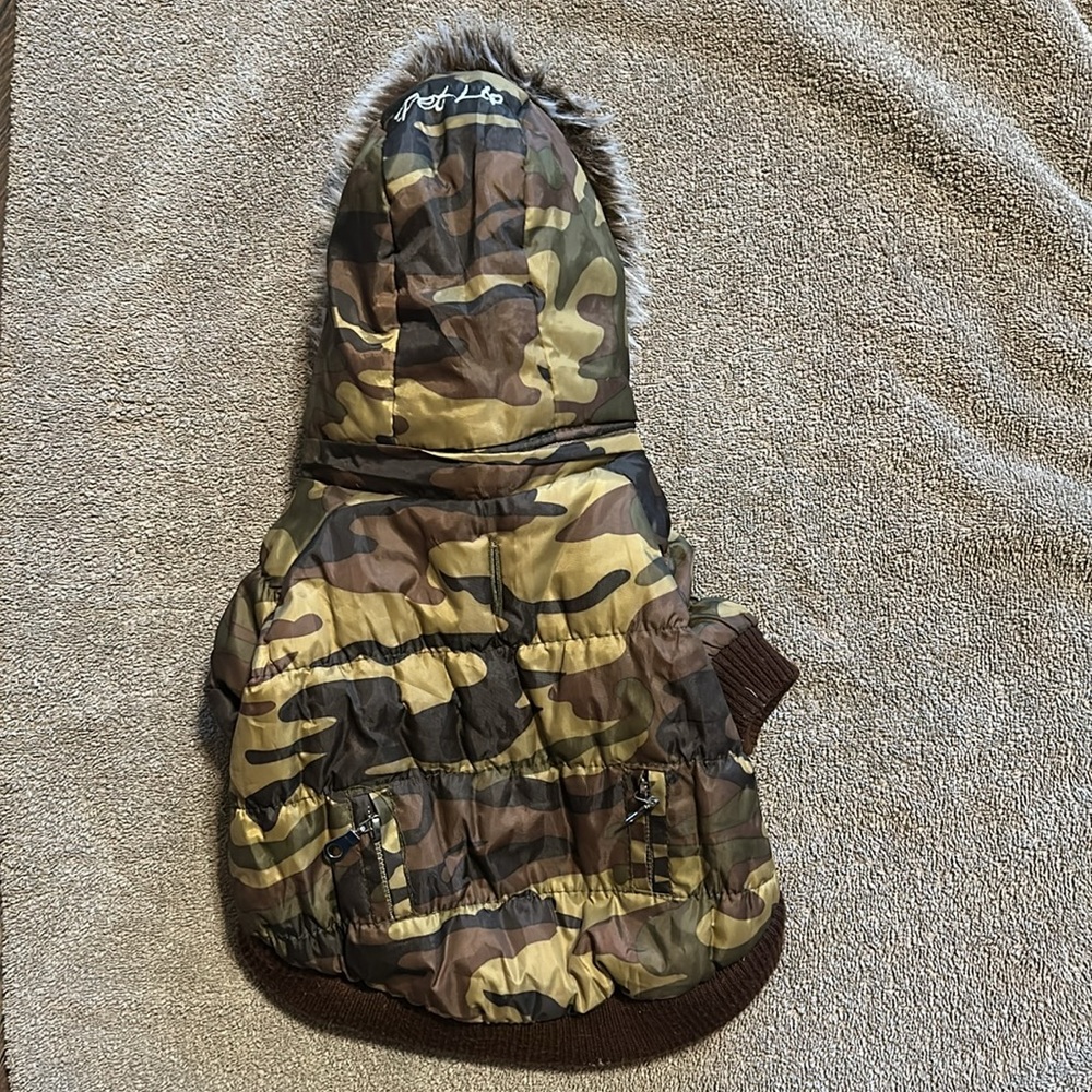 **3/$15** Pet Life hooded camouflage dog coat size small - Picture 2 of 11